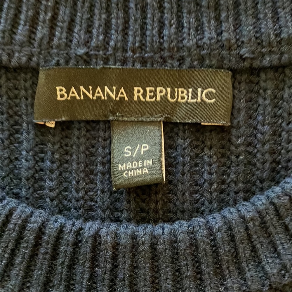 Gorgeous navy cotton blend short sleeved sweater with bling on & around sleeves - Picture 9 of 10